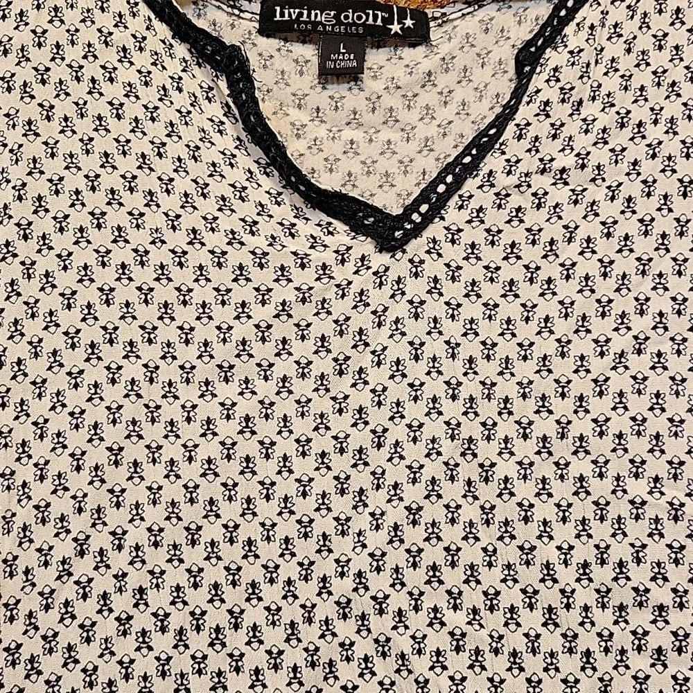 Living Doll Los Angeles Navy White Asymmetrical Hem Peasant Boho Top Size Large
